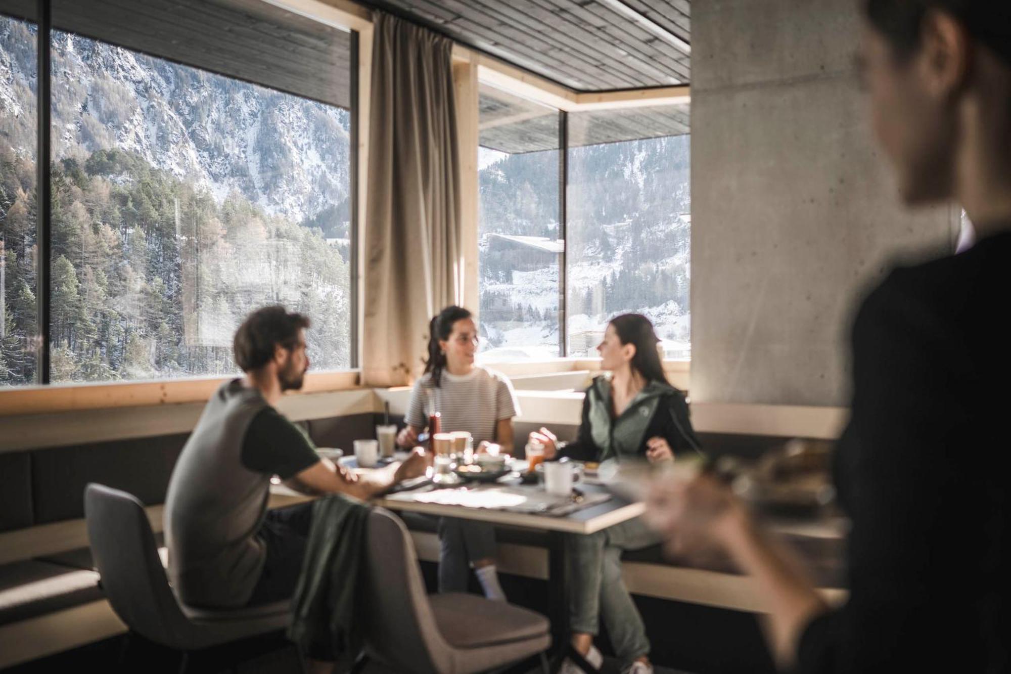 Alphof Hotel